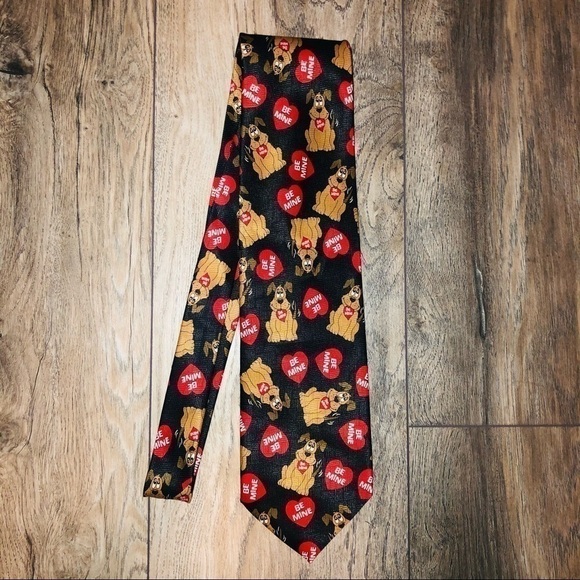 Valentine’s Day Be Mine Red Heart Dog Tie - Picture 2 of 7